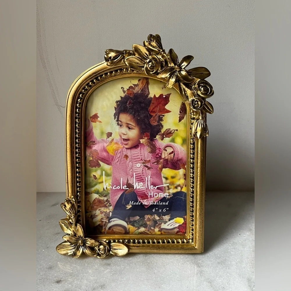 Nicole Miller Gold Floral Accent Frame for 4x6” photo antique style